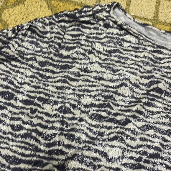 BNWOT Juicy Couture dressy shirt. - Picture 3 of 12